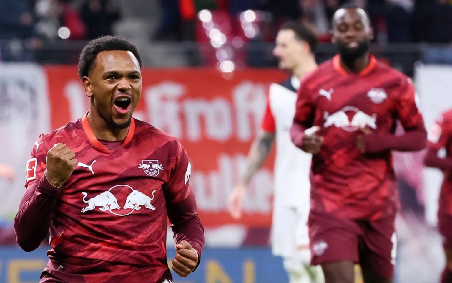 Η παράδοση με το μέρος των γηπεδούχων