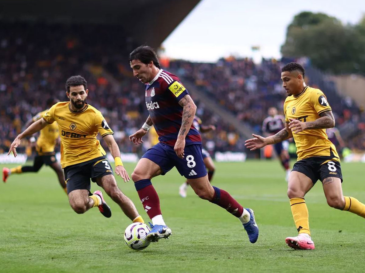 nioykastl-goylvs-150125