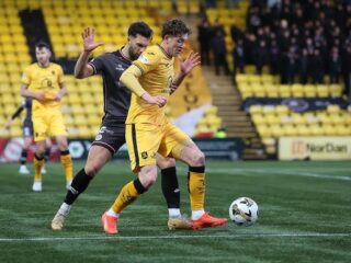 Έιρ Γιουν. - Λίβινγκστον