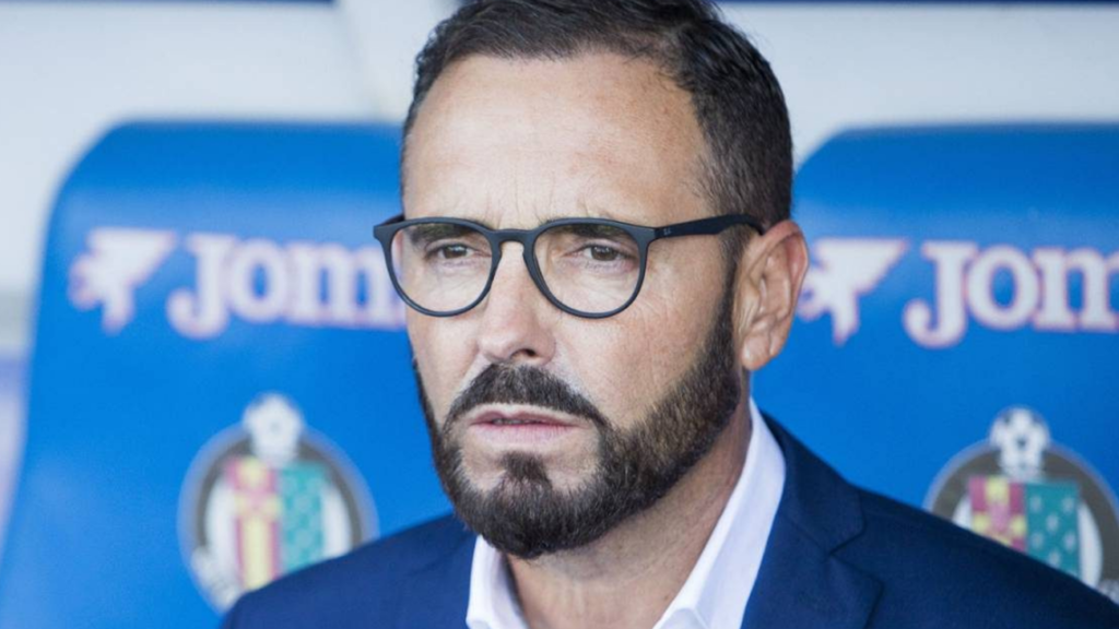 Αυτός που λατρεύεις να μισείς