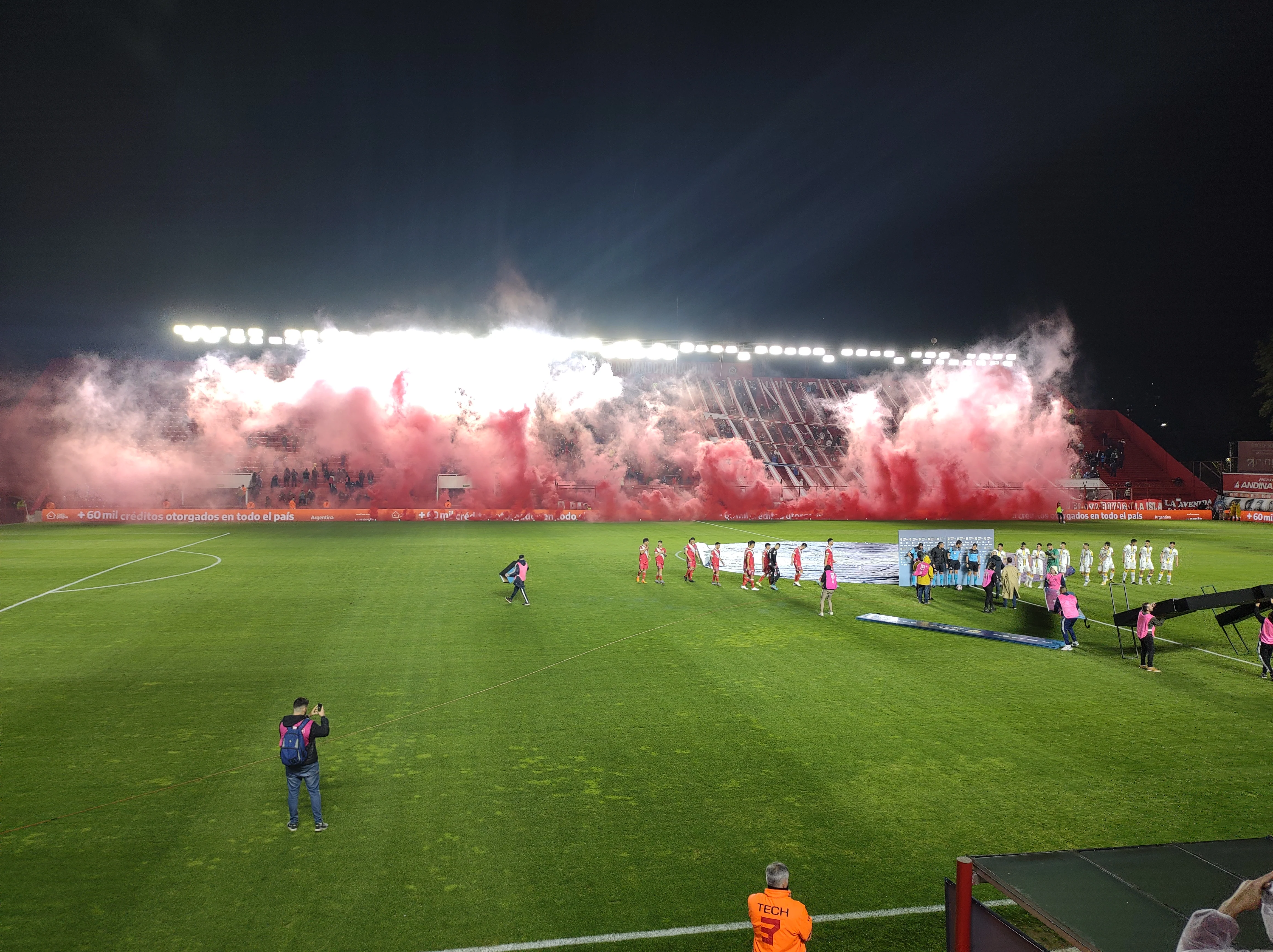 arxentinos-tzoyniors-platense-040225