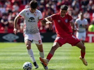 Αρχεντίνος Τζούνιορς - Ινστιτούτο