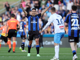 Όκλαντ - Ουέλινγκτον Φοίνιξ