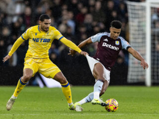 Κρίσταλ Πάλας - Άστον Βίλα