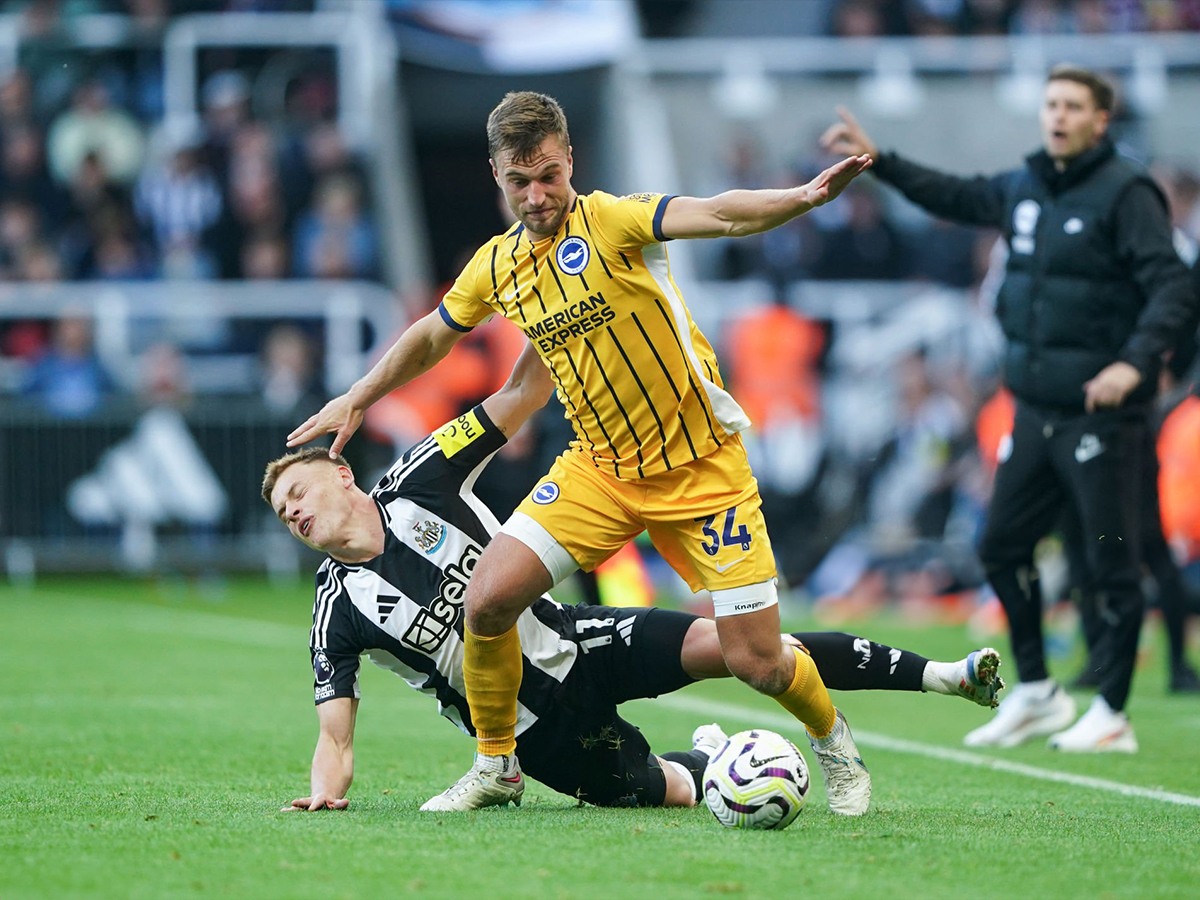 nioykastl-mpraiton-020325