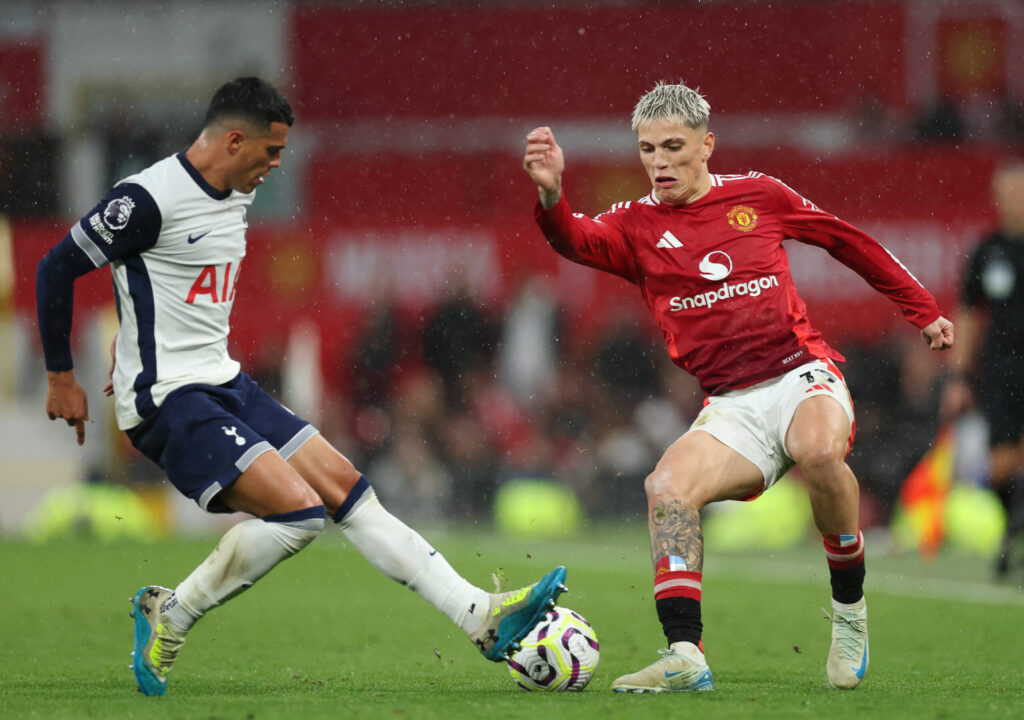 Στην… αναμπουμπούλα οι «κόκκινοι διάβολοι» χαίρονται