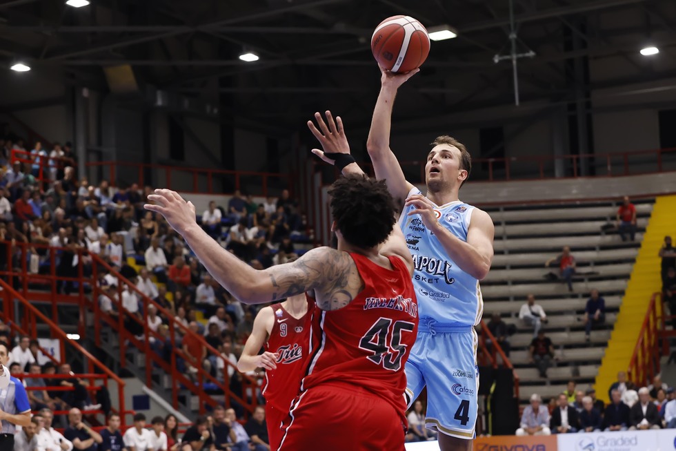 Με τα φαβορί σε Ιταλία και Ισπανία