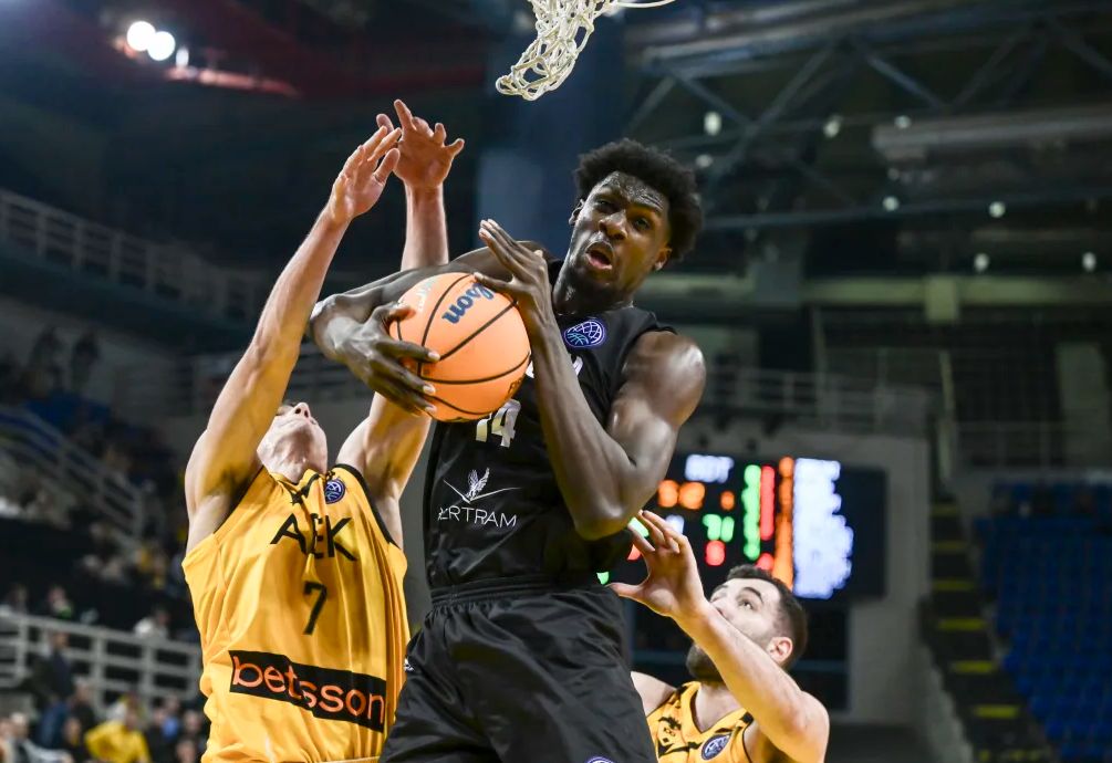 Αλάνθαστη στην έδρα της η Ντερτόνα