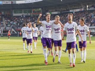 Γκόου Αχέντ Ιγκλς - Βίλεμ