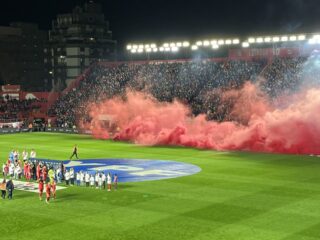 Αρχεντίνος Τζούνιορς - Αλντοσίβι