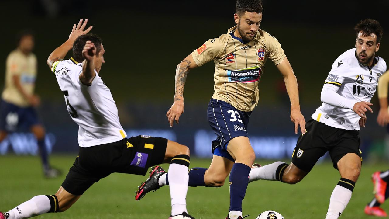 makarthoyr-nioykastl-tzets-280325