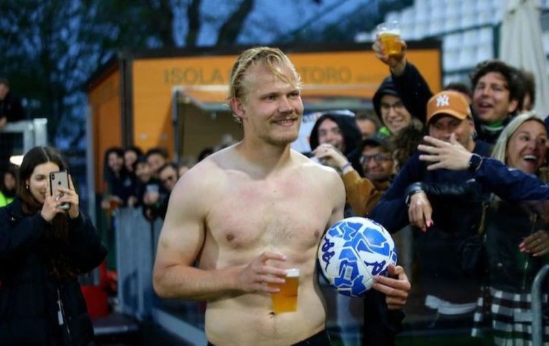 Κερνάω απόψε εγώ