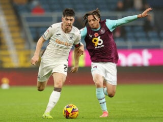 Σουόνσι - Μπέρνλι