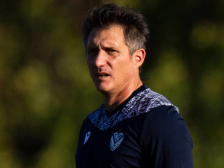 Βελέζ Σάρσφιλντ - Ντεπορτίβο Ριέστρα