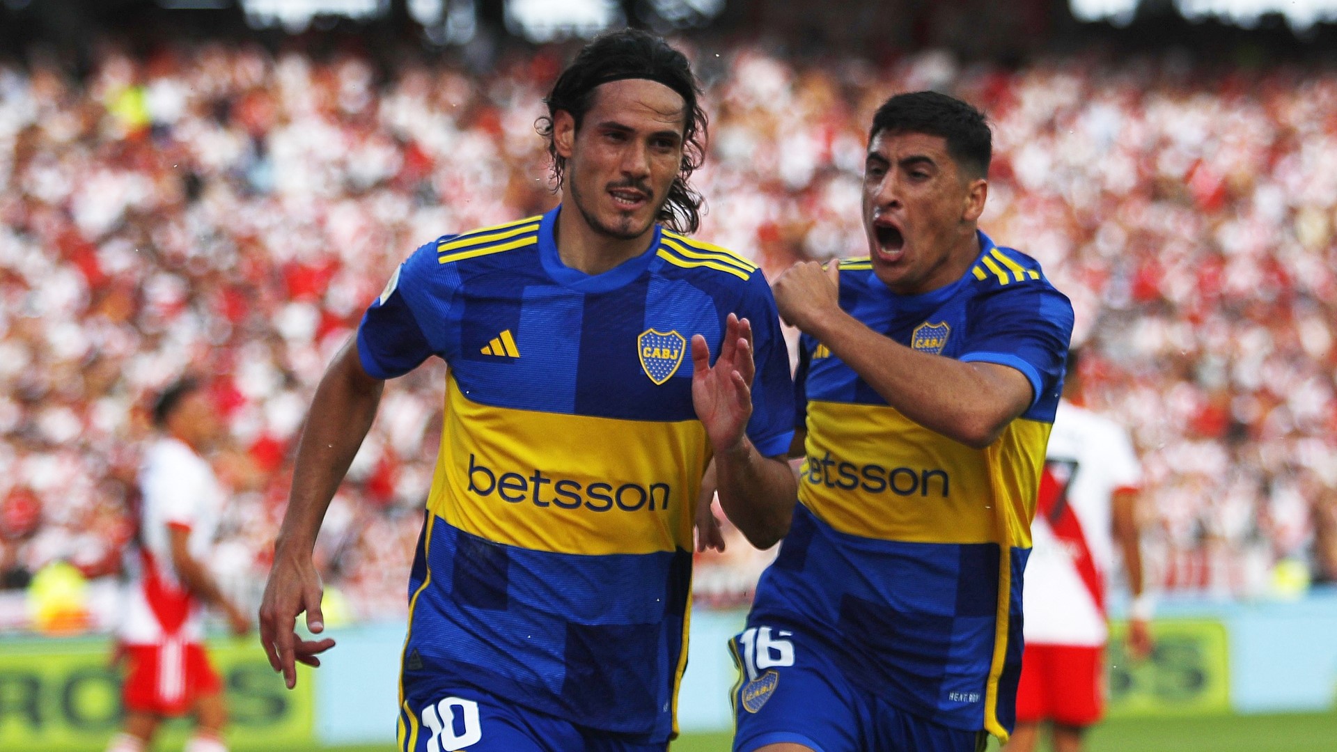 Θα σκοράρει ο Καβάνι;