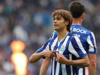 Εστρέλα Αμαδόρα - Πόρτο