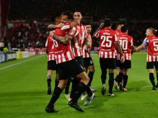 Αρχεντίνος Τζούνιορς - Εστουδιάντες