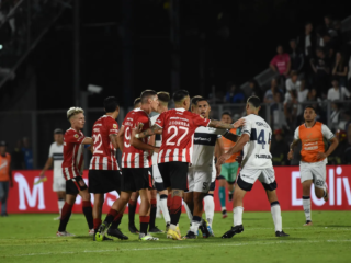 Χιμνάσια Λα Πλάτα - Εστουδιάντες