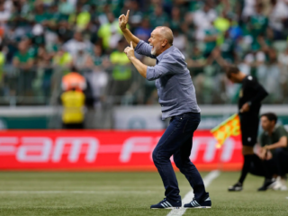 Γοδόι Κρουζ - Γκρέμιο