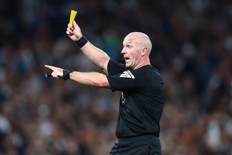 Σάιμον Χούπερ και κίτρινες κάρτες.