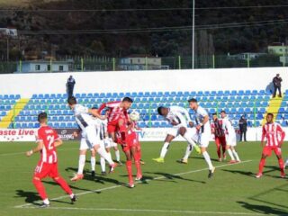 Λάτσι - Σκεντερμπέου