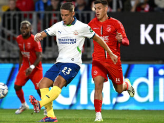 Αϊντχόφεν - Αλμίρε Σίτι