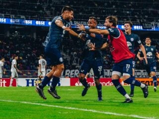 Ιντεπεντιέντε Ριβαδάβια - Ντεφένσα Χουστίσια