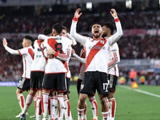 Χιμνάσια Λα Πλάτα - Ρίβερ Πλέιτ