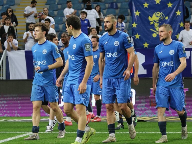 άλλη-ομάδα-στο-μπατούμι-386742