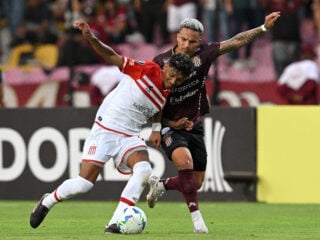 Εστουδιάντες - Καραμπόμπο