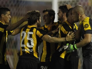 Πενιαρόλ - Βελέζ Σάρσφιλντ