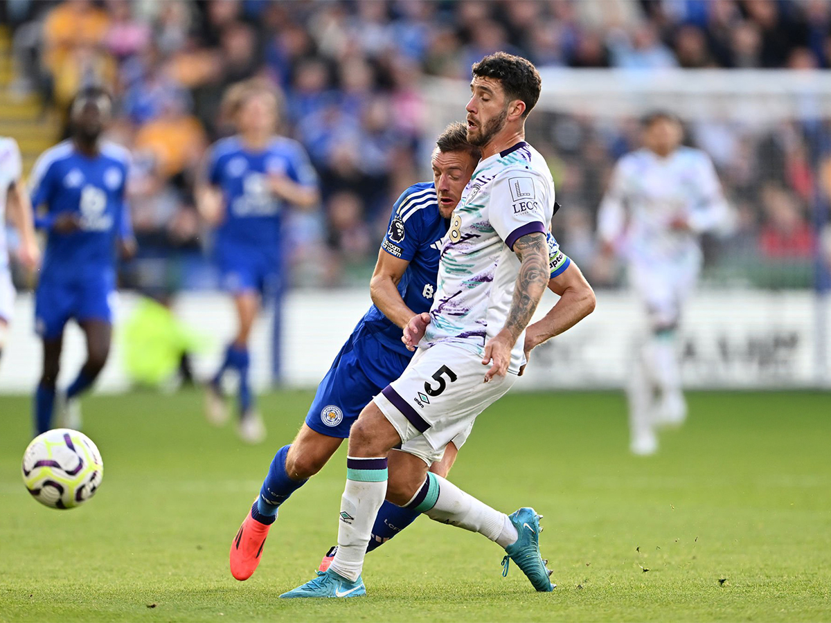 mpornmoyth-lester-250525