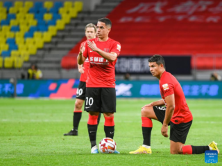 Τσενγκντού Ρόνγκτσενγκ - Ζεϊτζιάνγκ Προφέσιοναλ