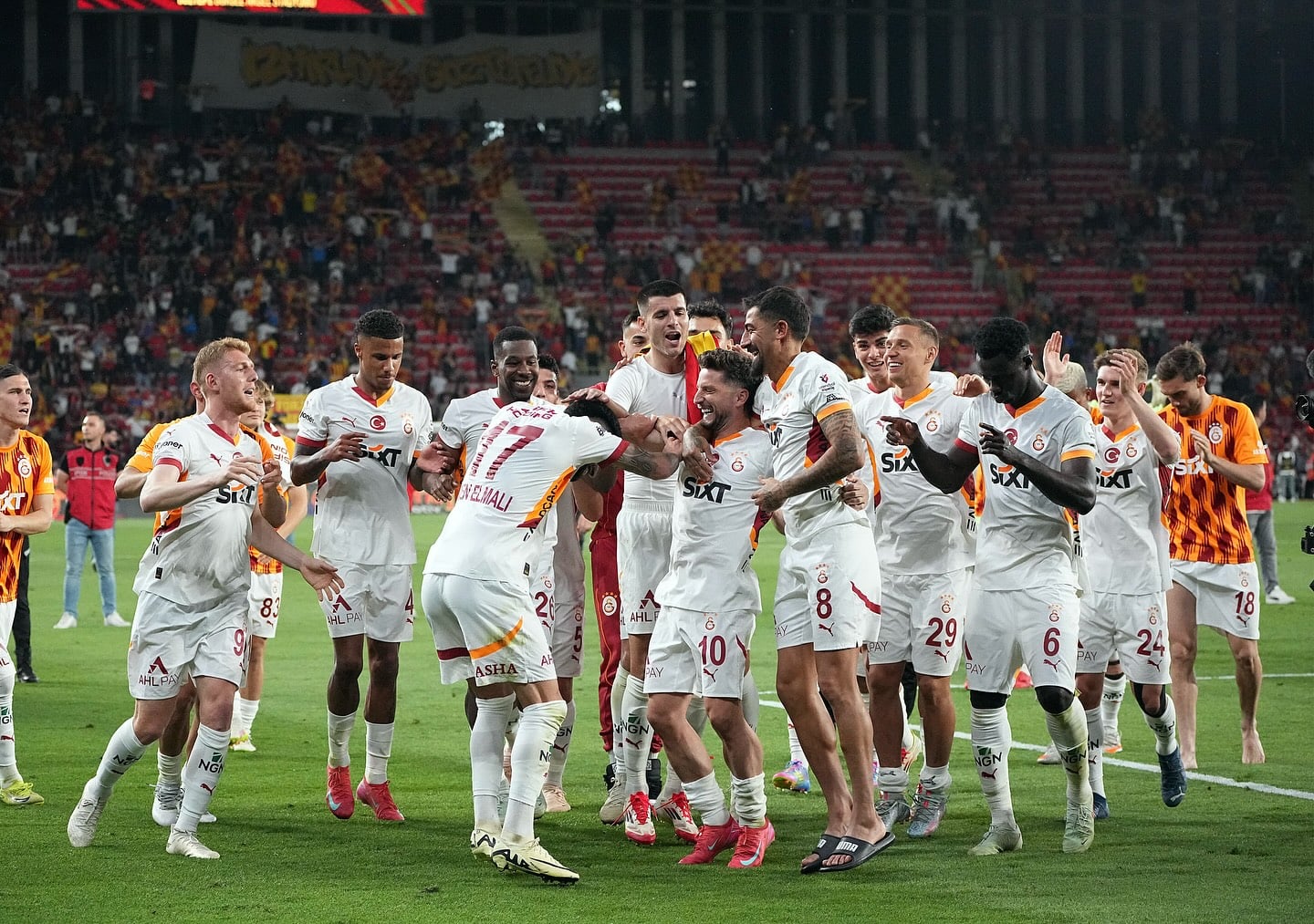 galatasarai-gkentslermpirligki-221125