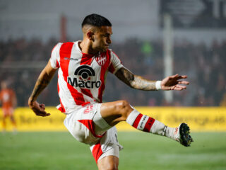 Αρχεντίνος Τζούνιορς - Ινστιτούτο