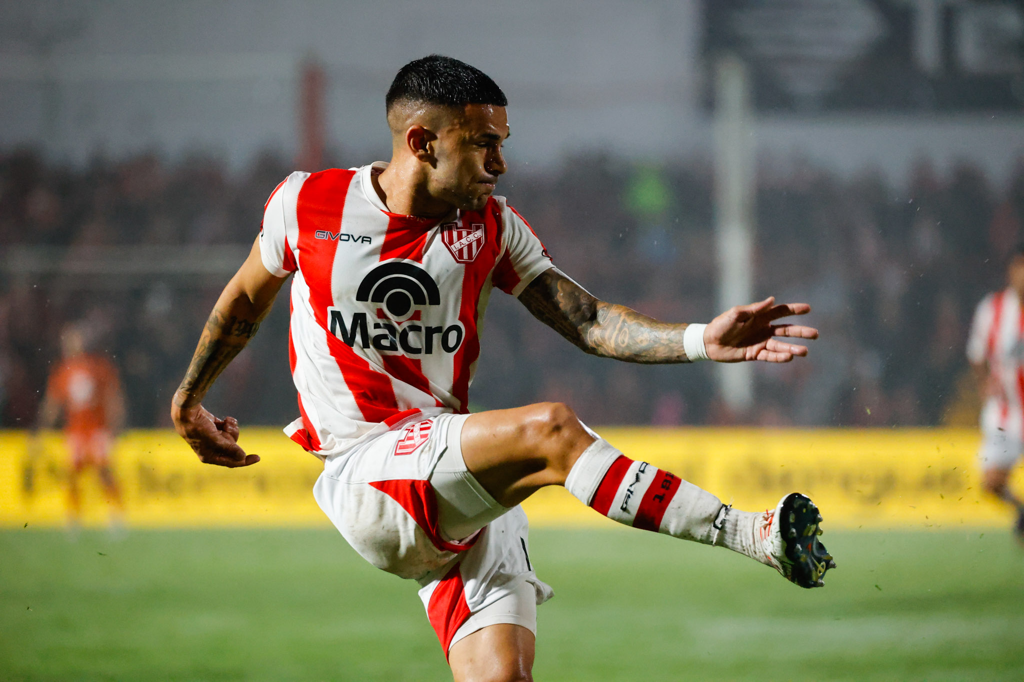 arxentinos-tzoyniors-institoyto-120525