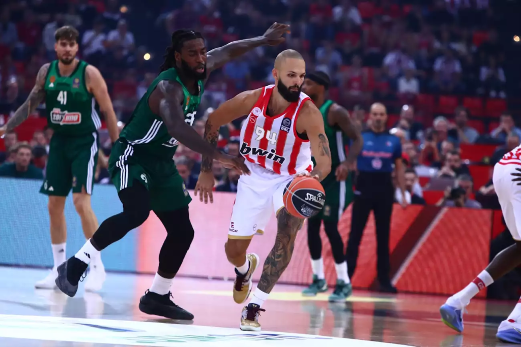 Μπασκετικό Giveaway: Μάντεψε τον νικητή του F4 της Euroleague και κέρδισε σούπερ δώρο*!