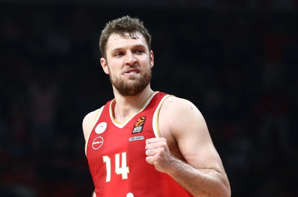 Τόσο «πληρώνει» το buzzer beater Βεζένκοφ σε τελικό «αιωνίων»στη Euroleague!