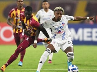 Ντεπόρτες Τόλιμα - Τζούνιορ