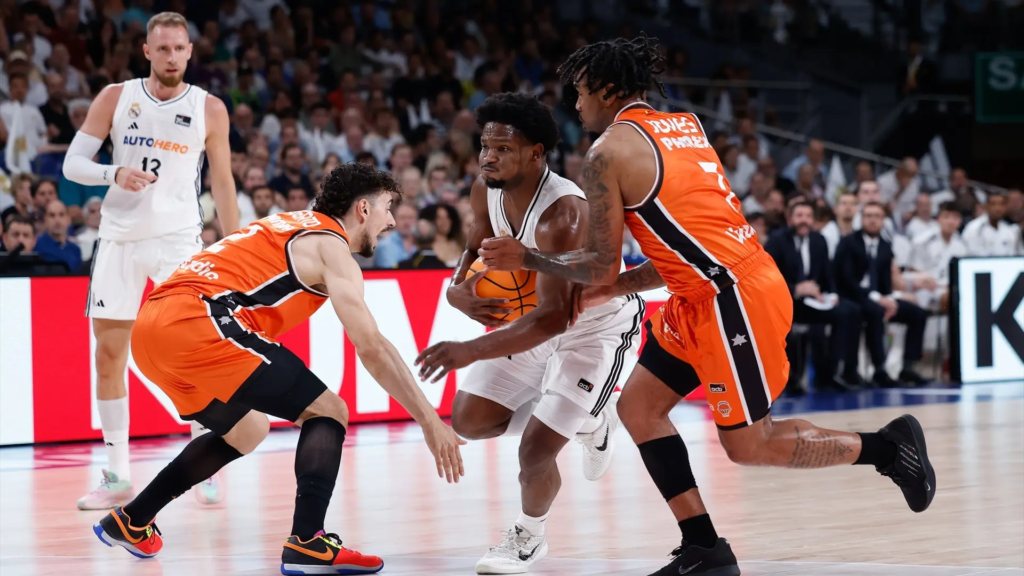 Βαλένθια Ρεάλ μάσκετ