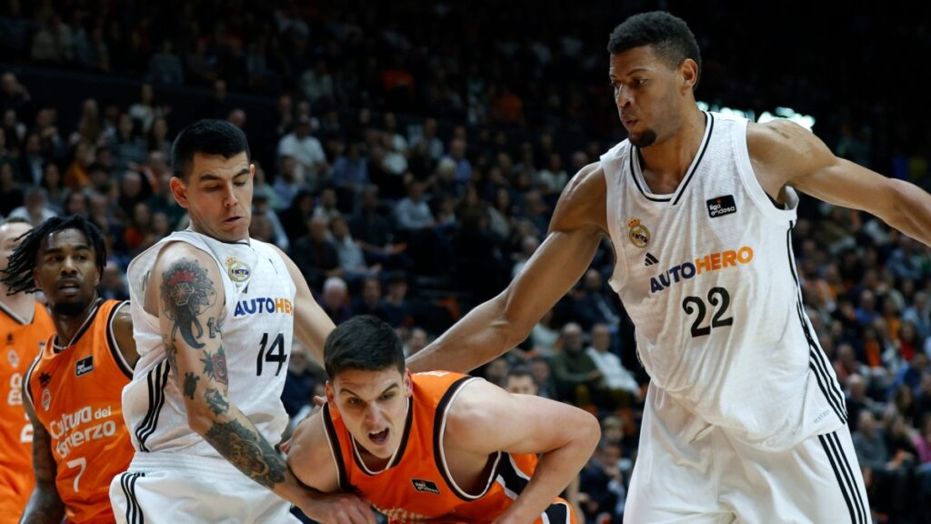 Βαλένθια Ρεάλ Μαδρίτης μπάσκετ