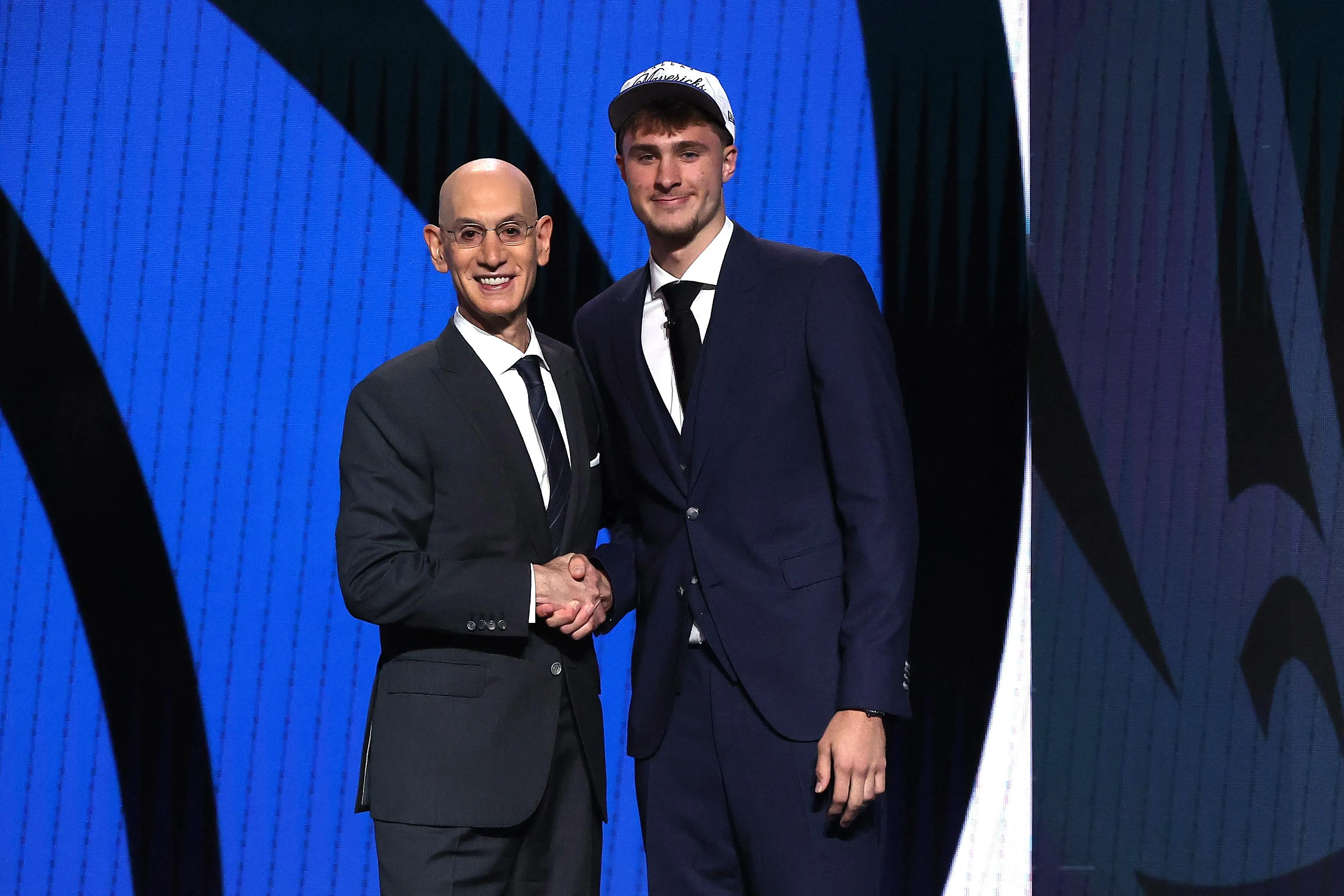 Κούπερ Φλαγκ Άνταμ Σίλβερ 