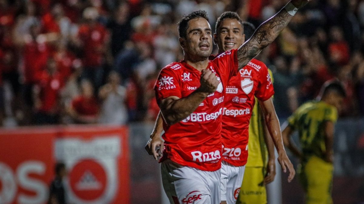 atletiko-paranaense-gkoias-130725