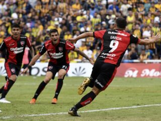 Νιούελς Ολντ Μπόις - Μπάνφιλντ