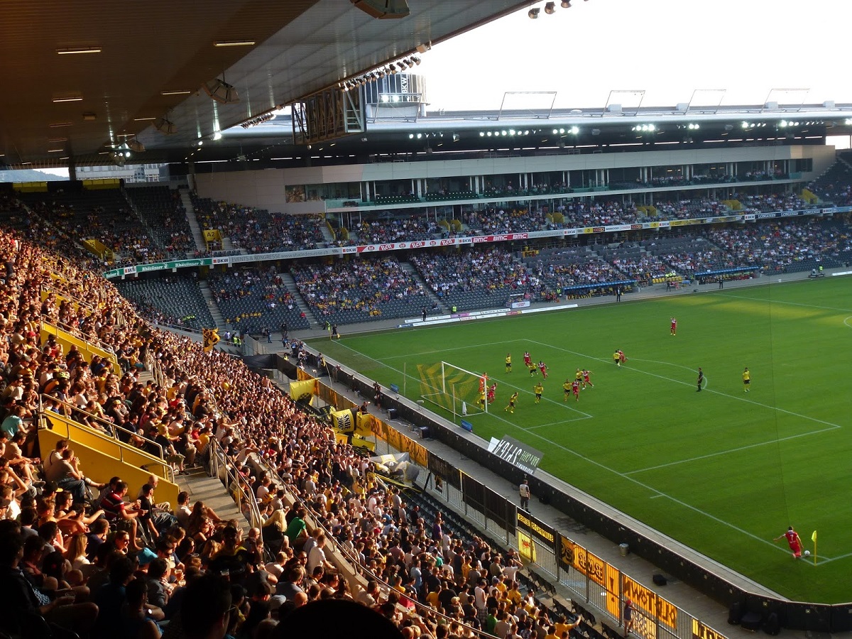 γήπεδο Γιούνγκ Μπόις