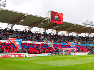 Μπρομαποϊκάρνα - Έστερ