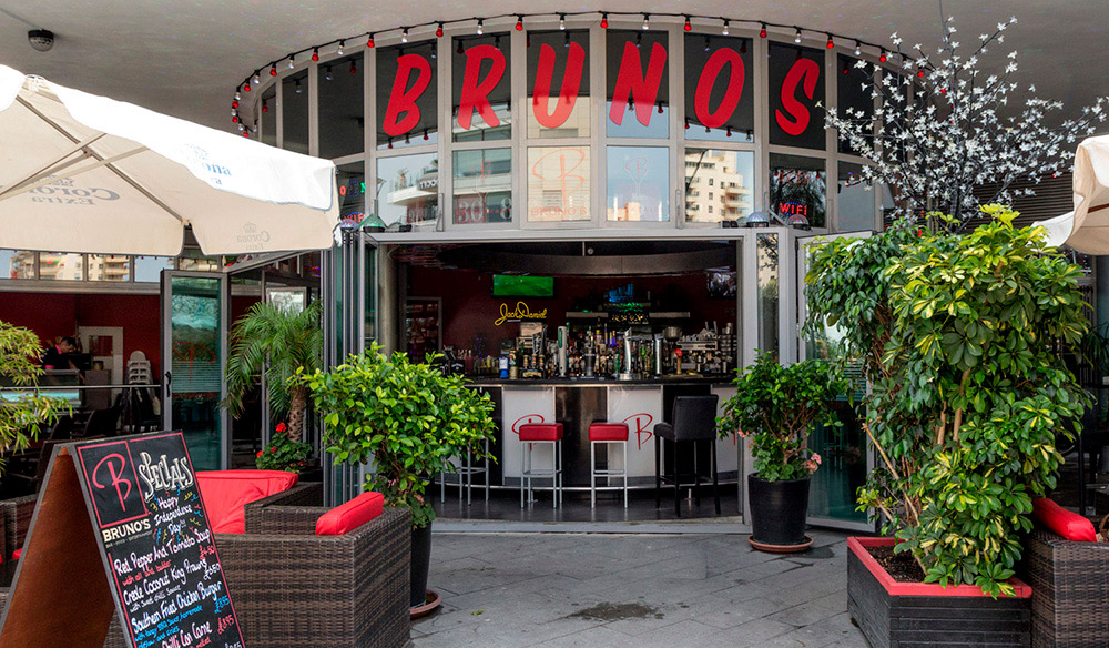 Προχθές αργά στο μπαρ το ναυάγιο…