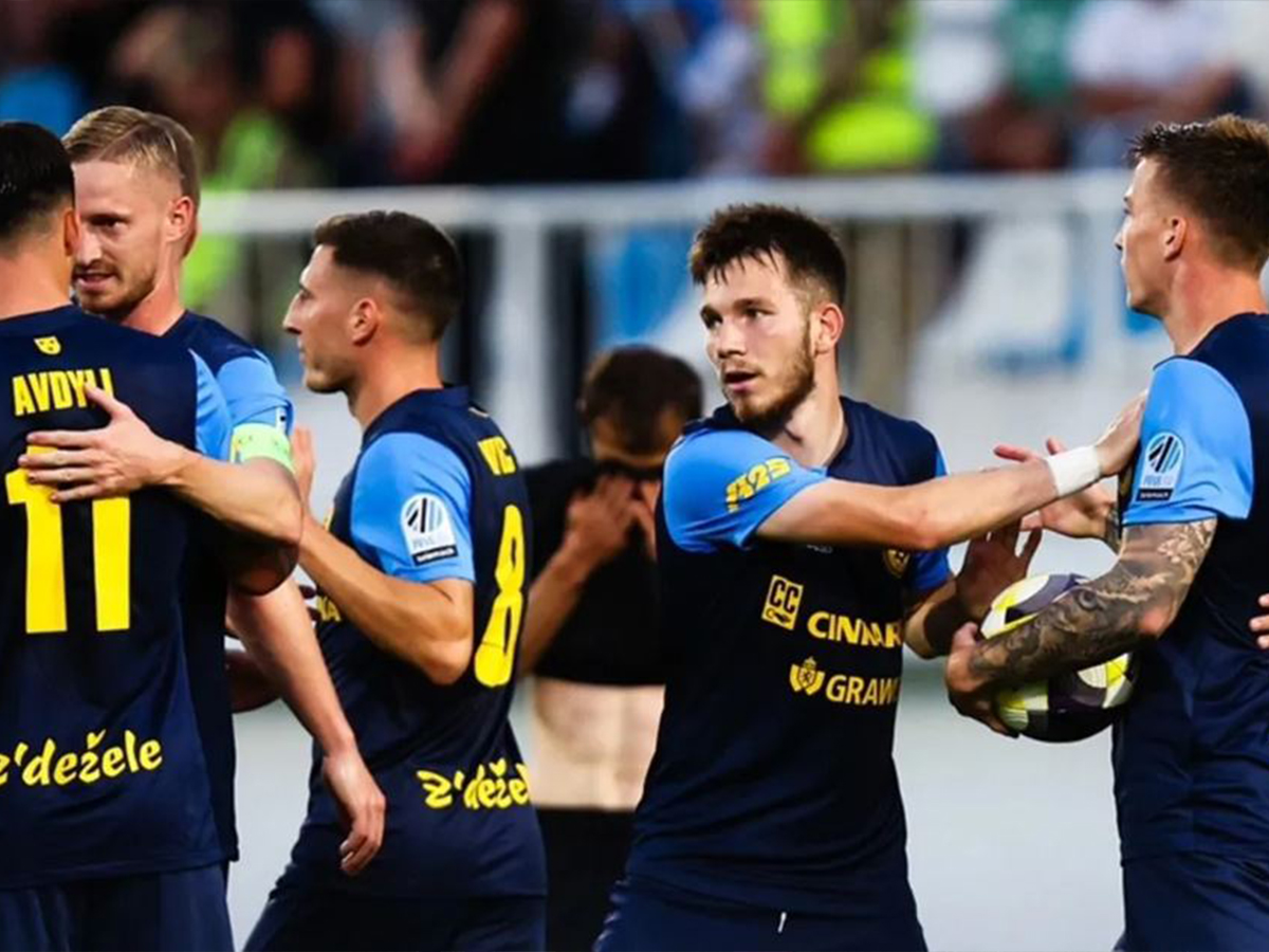 tselie-sampax-170725