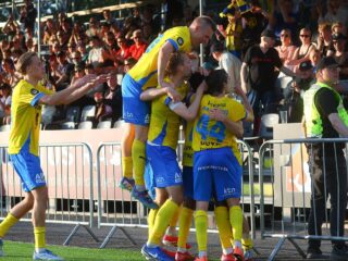 Γκνίσταν - Χάκα