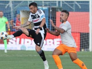 Μεταλογκλόμπους - Πετρολούλ Πλοϊέστι